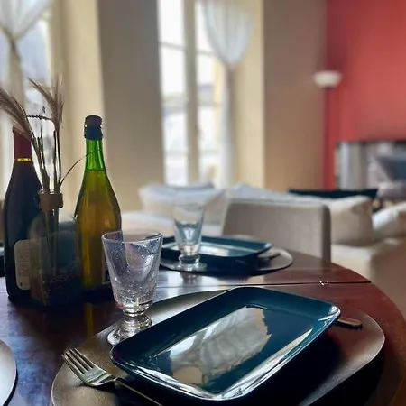 Le Liberty By Melrose * بايو