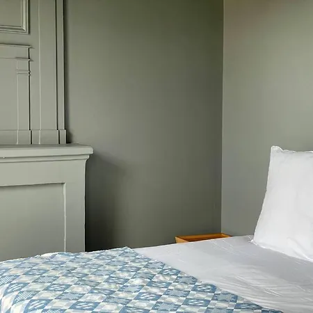 Le Liberty By Melrose Apartment