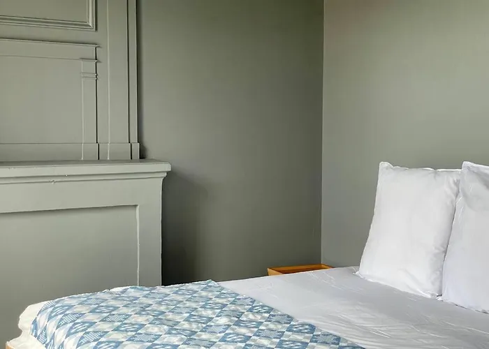 Le Liberty By Melrose Apartment