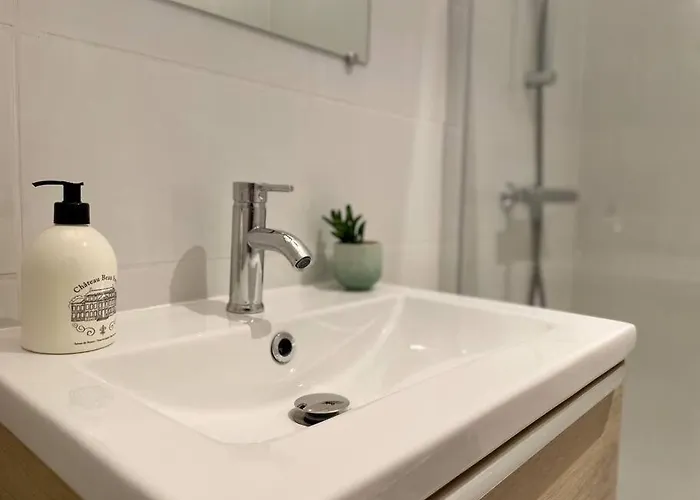 Le Liberty By Melrose Apartment